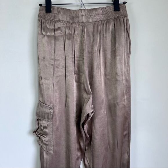 NWT Tina + Jo Baker Satin Cargo Joggers in Taupe - S - Picture 4 of 8